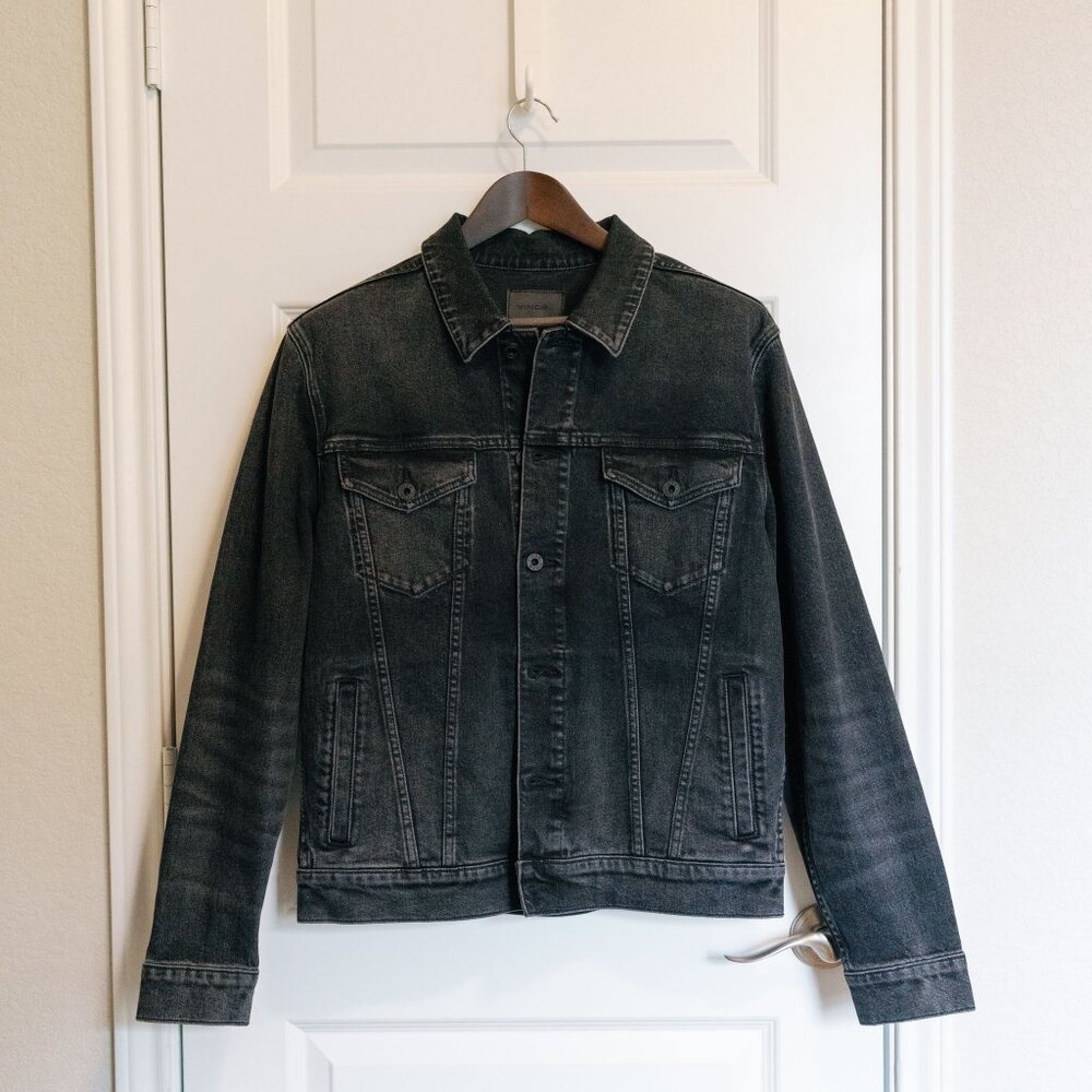 Vince - Classic Denim Trucker Jacket - Medium